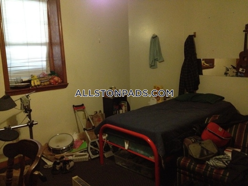 BOSTON - ALLSTON - 6 Beds, 2 Baths - Image 2