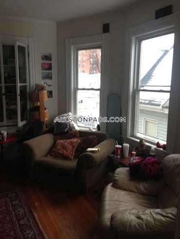 Boston - 4 Beds, 1 Baths