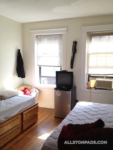 Boston - 2 Beds, 1 Baths