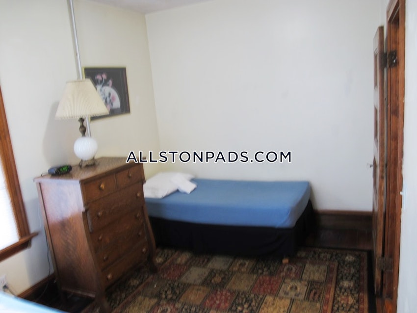 BOSTON - ALLSTON - 1 Bed, 1 Bath - Image 17