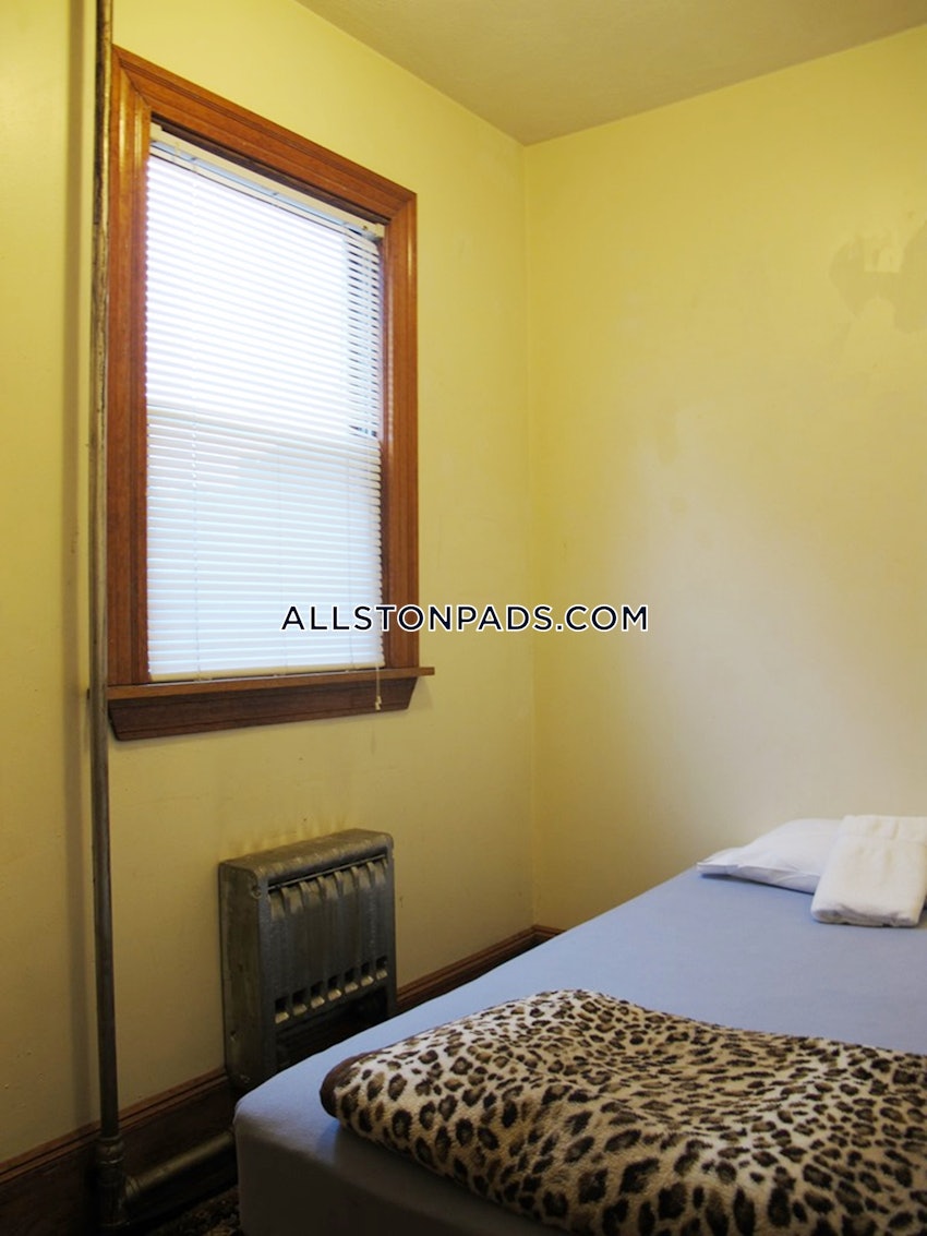 BOSTON - ALLSTON - 1 Bed, 1 Bath - Image 13