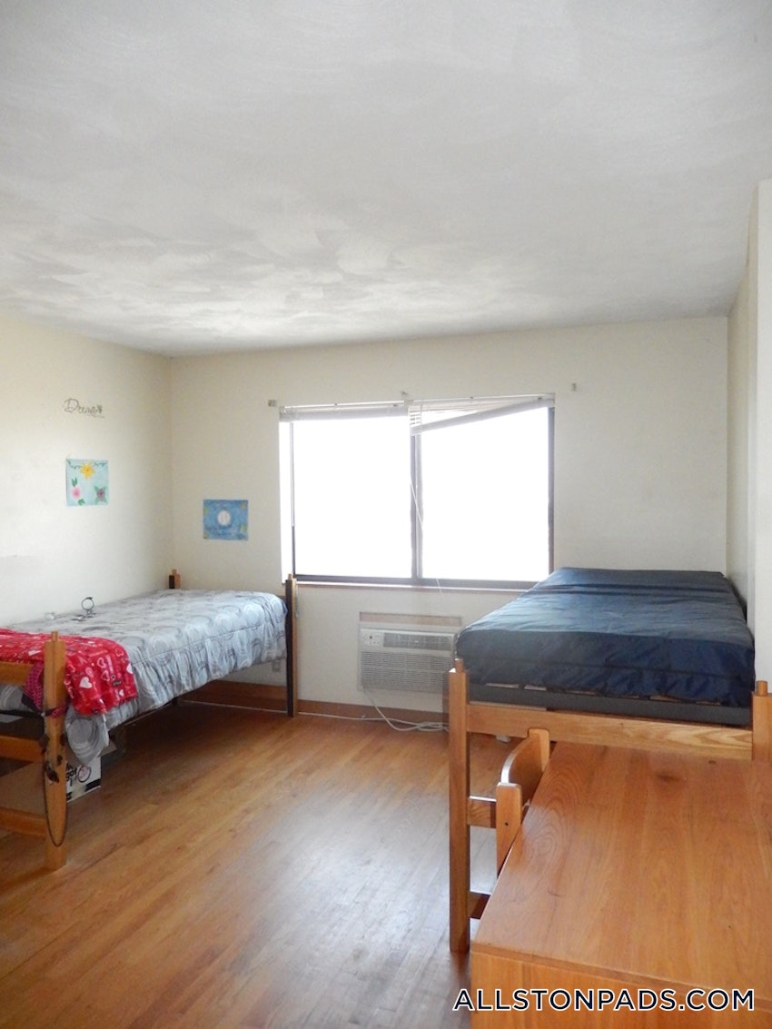 BOSTON - ALLSTON - 3 Beds, 2 Baths - Image 6