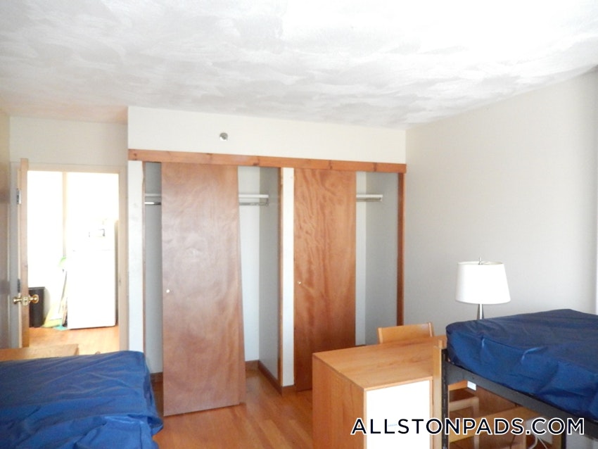 BOSTON - ALLSTON - 3 Beds, 2 Baths - Image 12