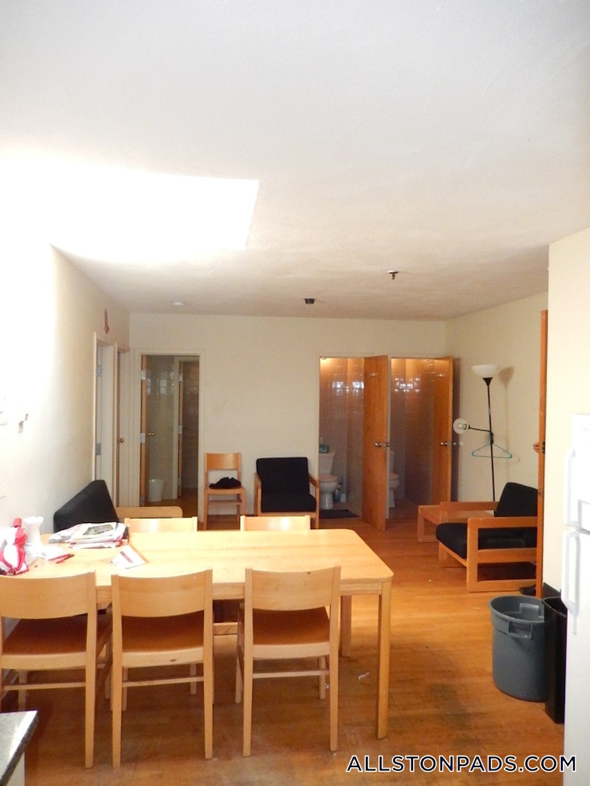 BOSTON - ALLSTON - 3 Beds, 2 Baths - Image 15