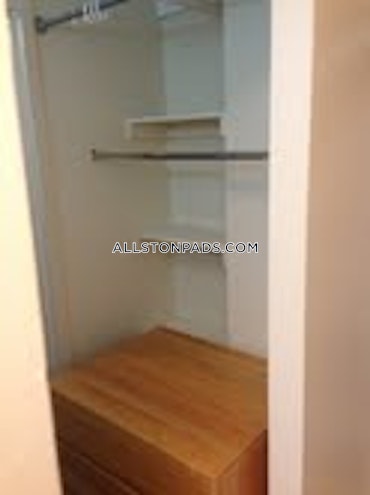 Boston - 0 Beds, 1 Baths