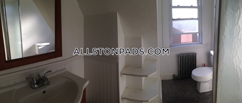 BOSTON - ALLSTON - 5 Beds, 2 Baths - Image 5