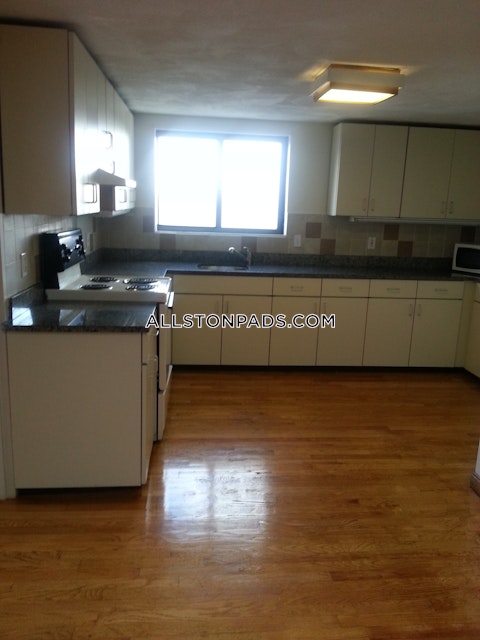 commonwealth Ave. Boston photo 13