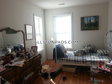 Boston - 4 Beds, 2 Baths