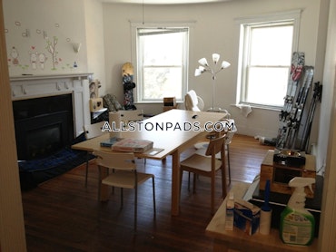 Boston - 4 Beds, 1 Baths