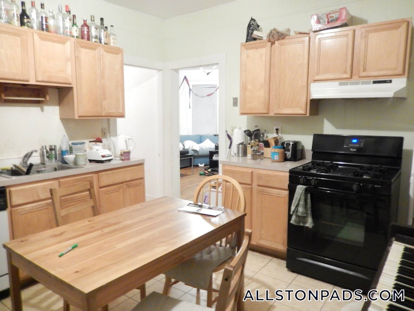 BOSTON - ALLSTON - 4 Beds, 2 Baths - Image 9