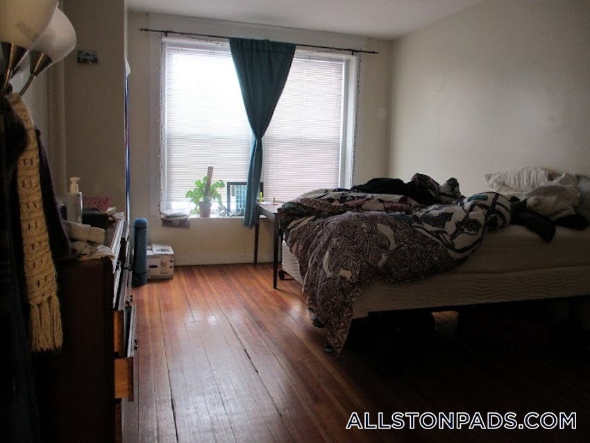 BOSTON - ALLSTON - 3 Beds, 1 Bath - Image 12