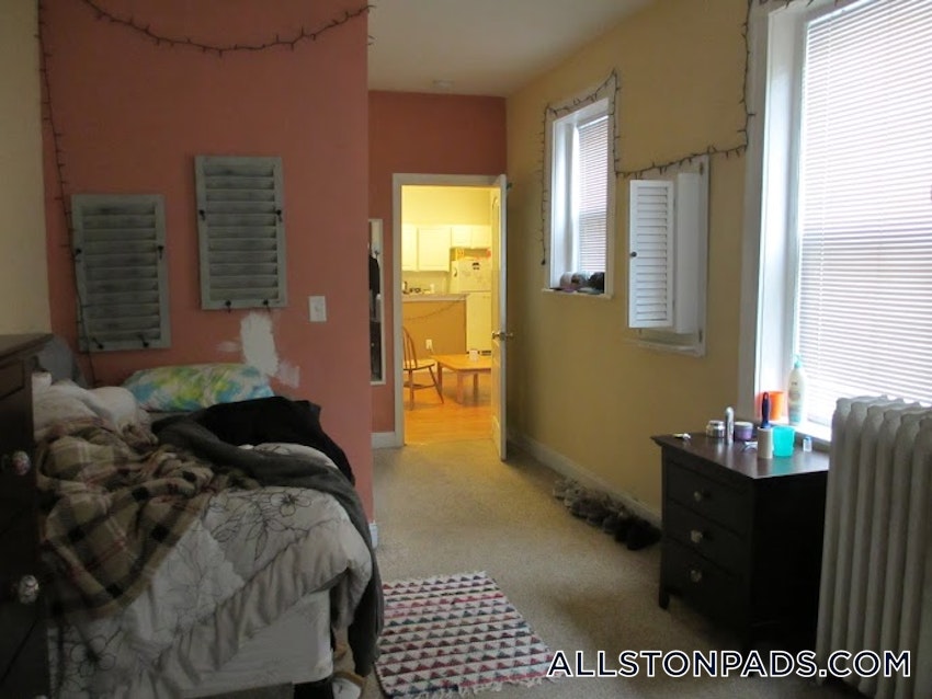 BOSTON - ALLSTON - 3 Beds, 1 Bath - Image 14