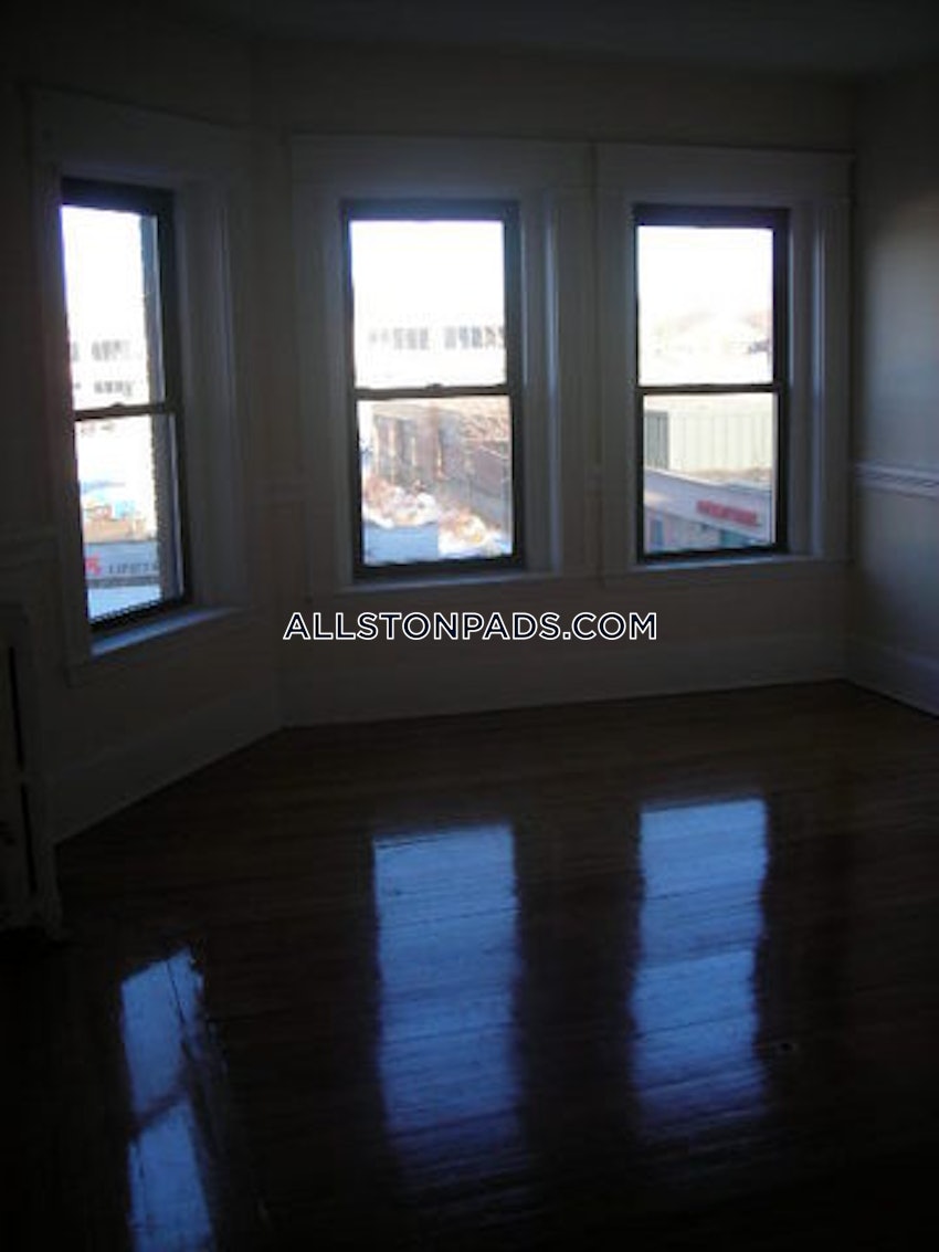 BOSTON - ALLSTON - 4 Beds, 2 Baths - Image 42