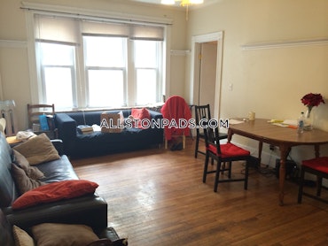 Boston - 4 Beds, 2 Baths