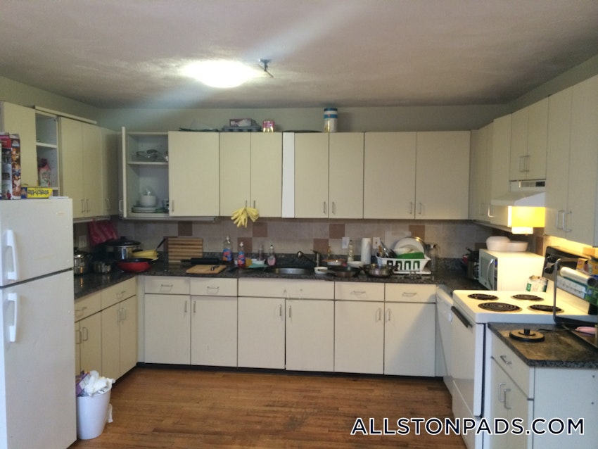 BOSTON - ALLSTON - 3 Beds, 2 Baths - Image 1