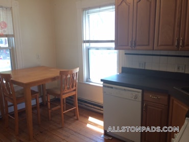 Boston - 2 Beds, 1 Baths