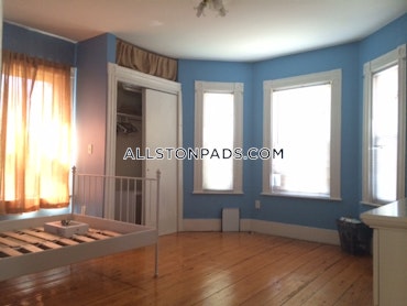 Boston - 2 Beds, 1 Baths