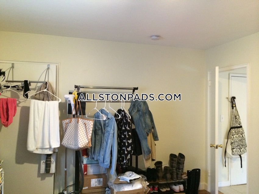 BOSTON - ALLSTON - 1 Bed, 1 Bath - Image 15