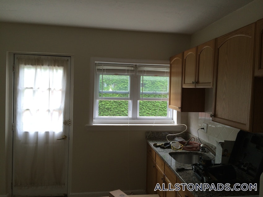 BOSTON - ALLSTON - 1 Bed, 1 Bath - Image 18