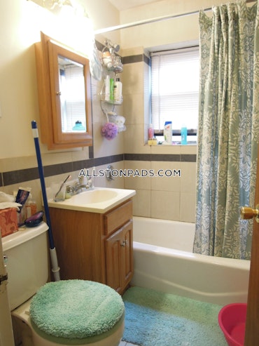 Boston - 1 Beds, 1 Baths