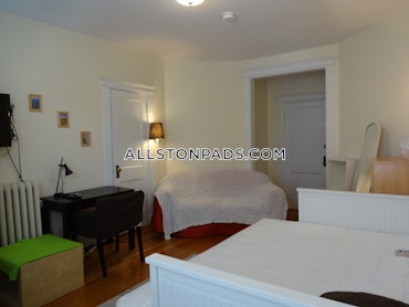 Boston - 0 Beds, 1 Baths