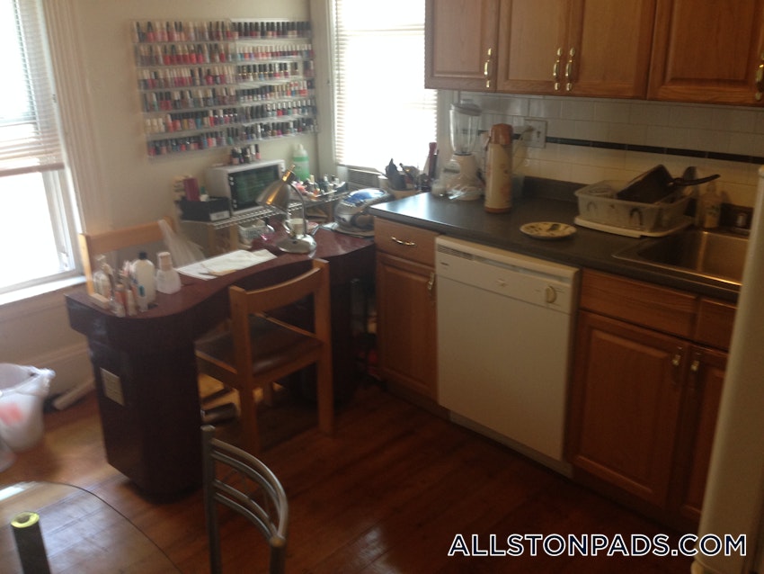 BOSTON - ALLSTON - 1 Bed, 1 Bath - Image 4