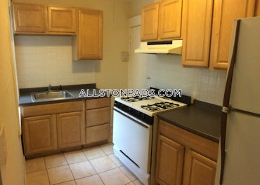 Allston/Brighton Border, Boston, MA - 2 Beds, 1 Bath - $2,795 - ID#4545936