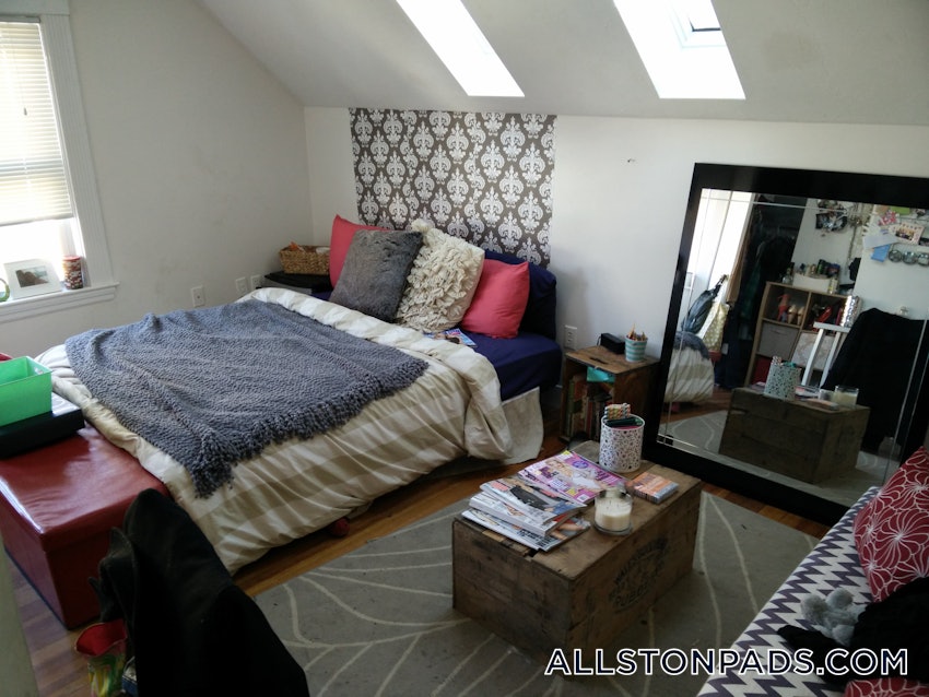 BOSTON - ALLSTON - 5 Beds, 2 Baths - Image 7