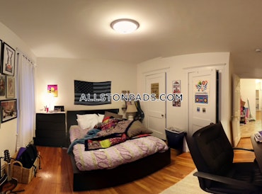 Boston - 4 Beds, 1 Baths