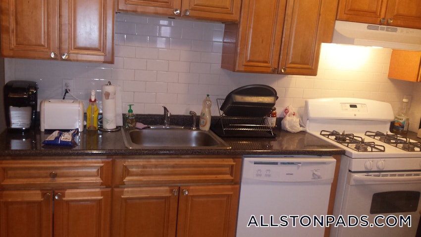 BOSTON - ALLSTON - 3 Beds, 1 Bath - Image 2