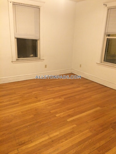 Boston - 1 Beds, 1 Baths