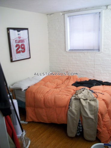 Boston - 2 Beds, 1 Baths