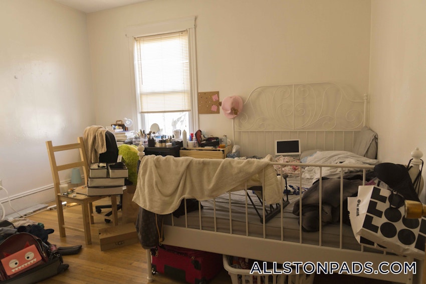 BOSTON - ALLSTON - 3 Beds, 1 Bath - Image 8