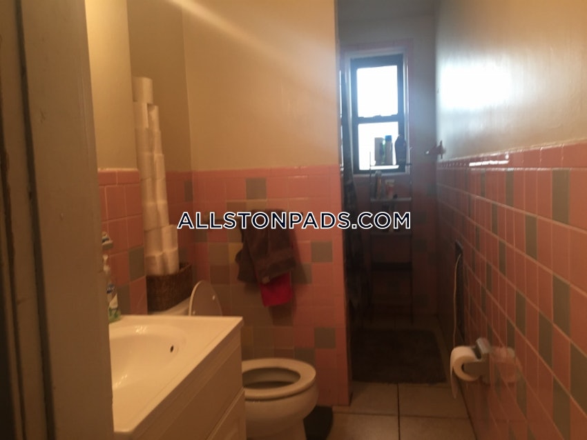 BOSTON - ALLSTON - 3 Beds, 1 Bath - Image 12