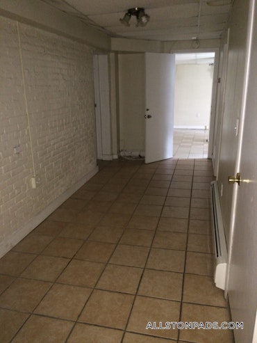 Boston - 1 Beds, 1 Baths