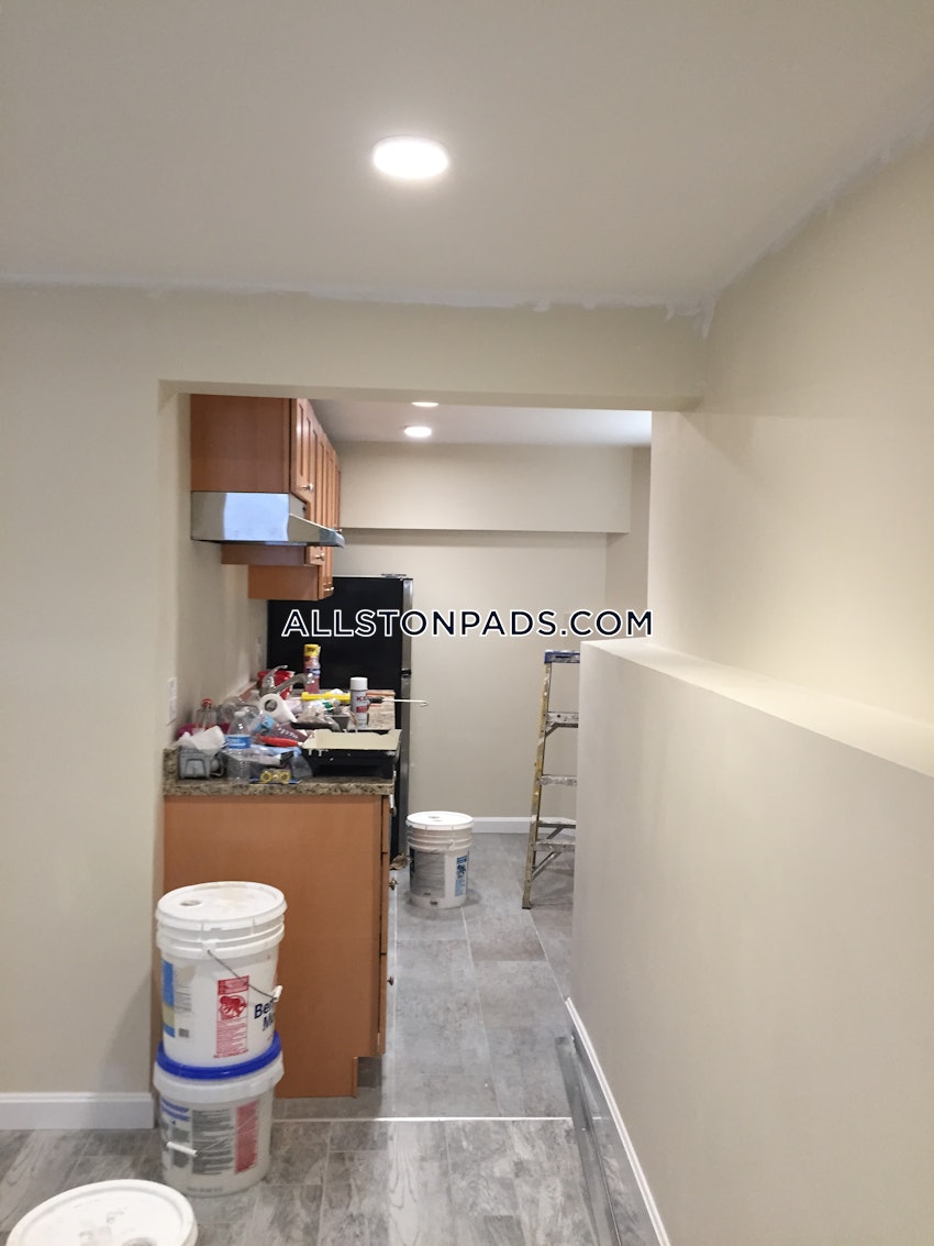 BOSTON - ALLSTON - 1 Bed, 1 Bath - Image 7