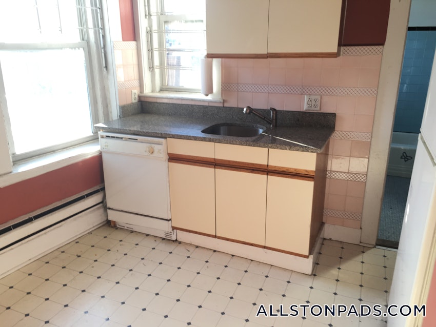 BOSTON - ALLSTON - 1 Bed, 1 Bath - Image 4