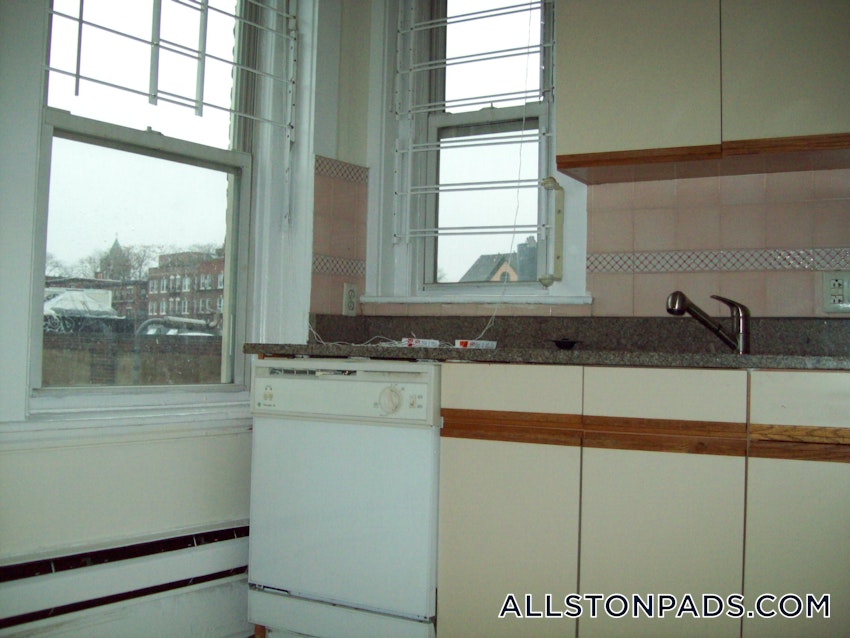 BOSTON - ALLSTON - 1 Bed, 1 Bath - Image 41