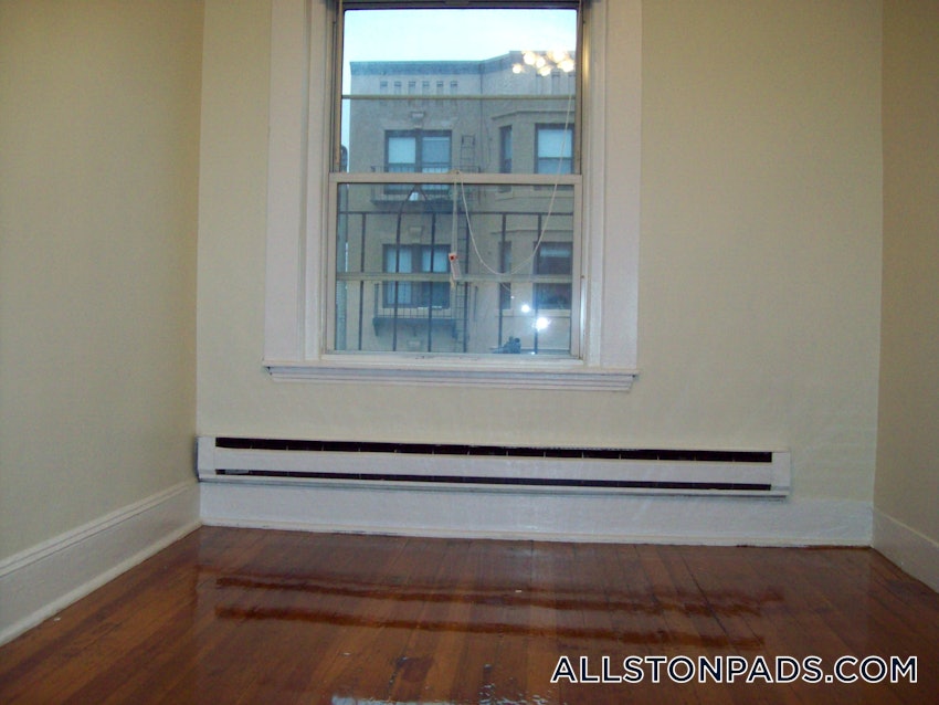 BOSTON - ALLSTON - 1 Bed, 1 Bath - Image 18