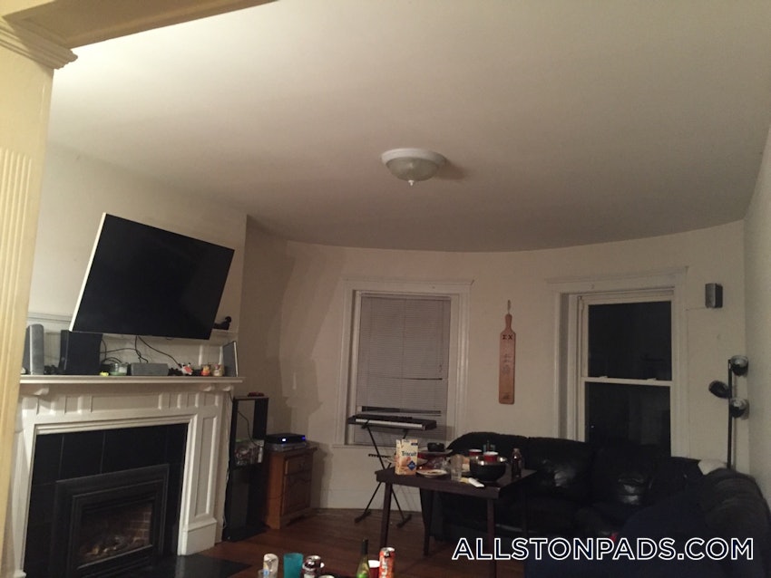 BOSTON - ALLSTON - 4 Beds, 1 Bath - Image 6