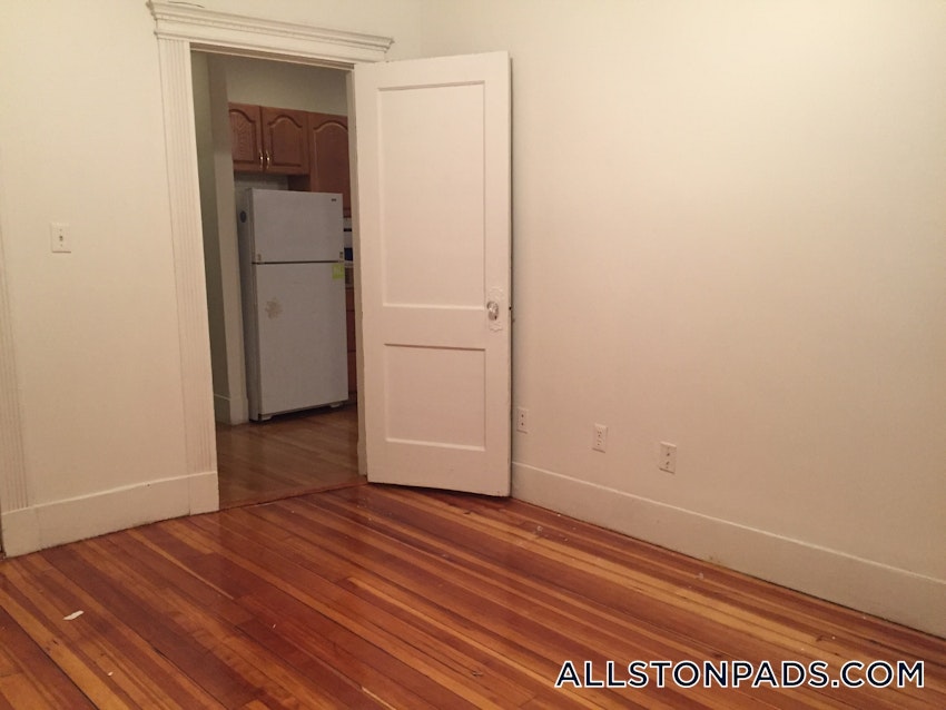 BOSTON - ALLSTON - 3 Beds, 1 Bath - Image 5