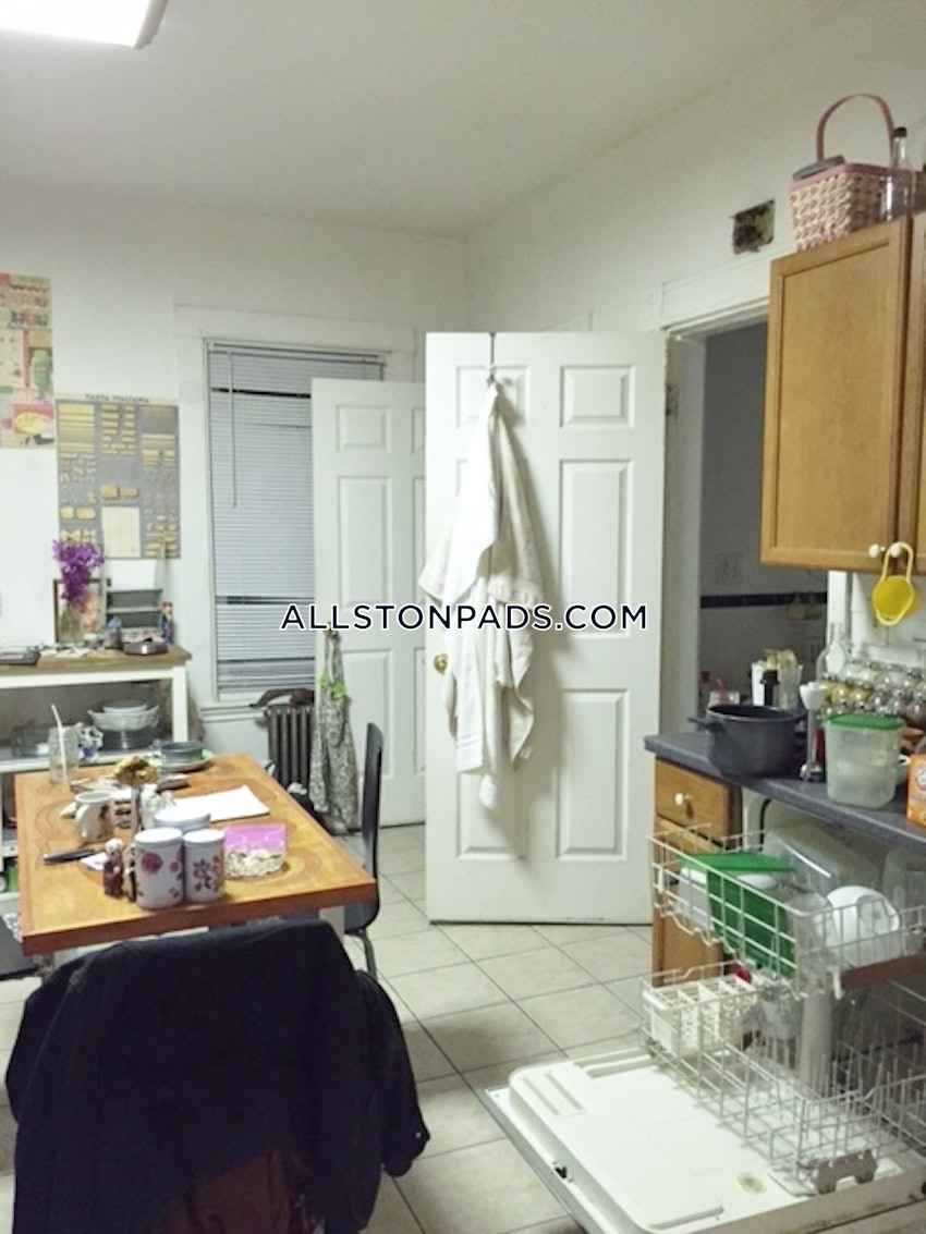 BOSTON - ALLSTON - 1 Bed, 1 Bath - Image 3