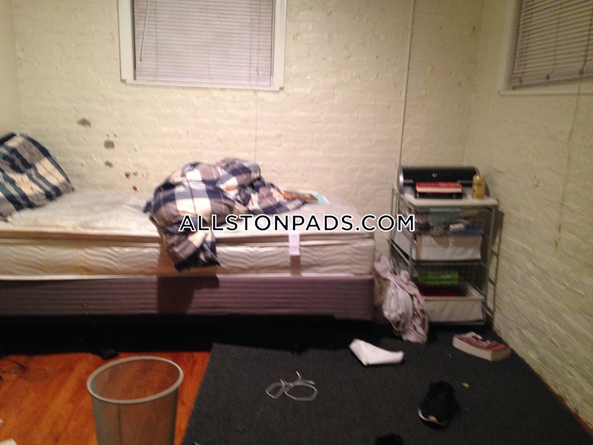 Boston - $2,400+ /month