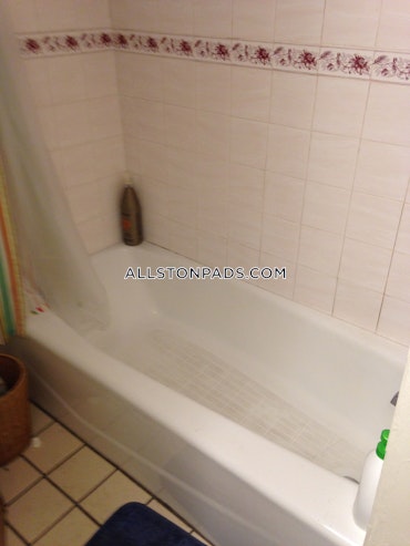 Boston - 2 Beds, 1 Baths