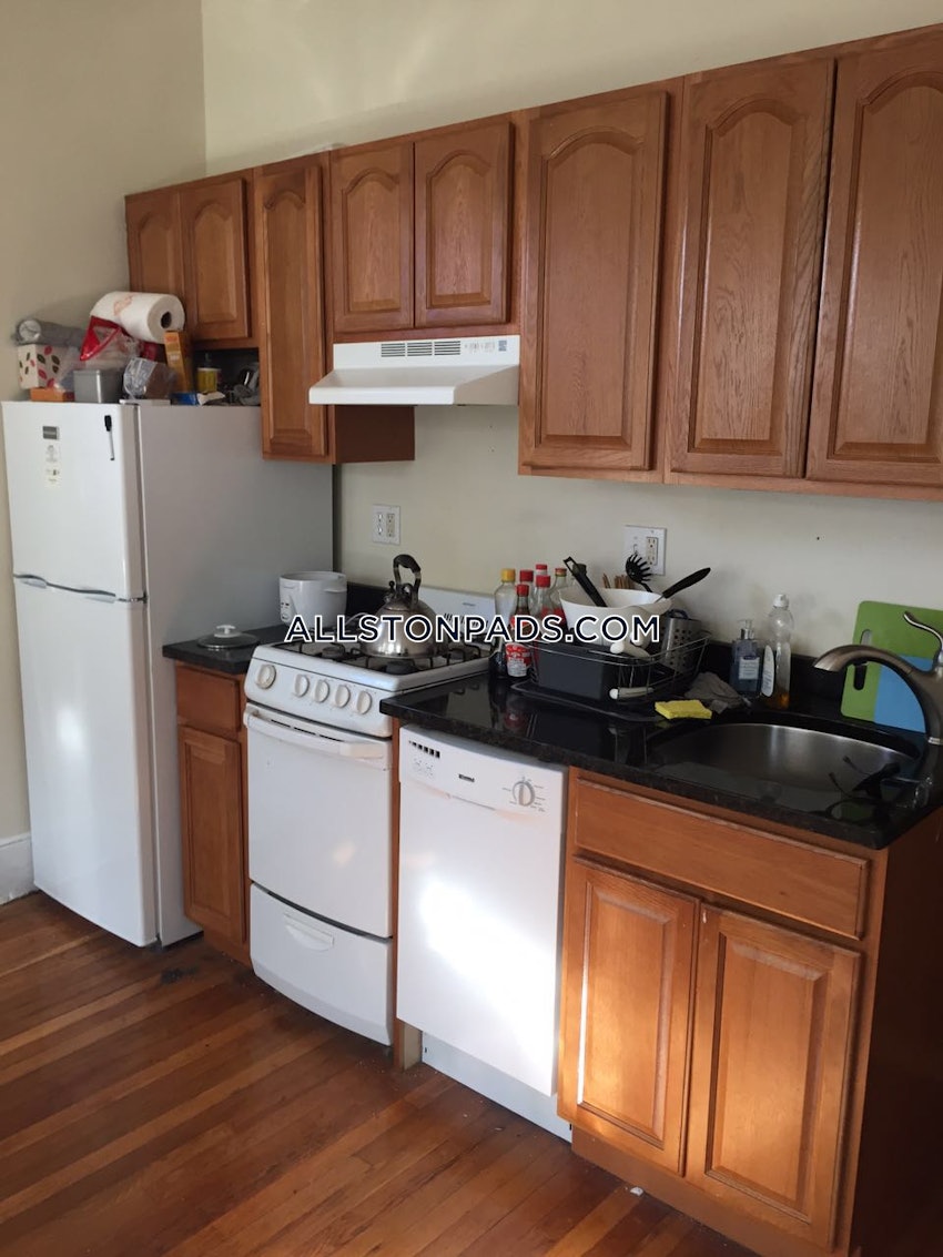 BOSTON - ALLSTON - 2 Beds, 1 Bath - Image 7