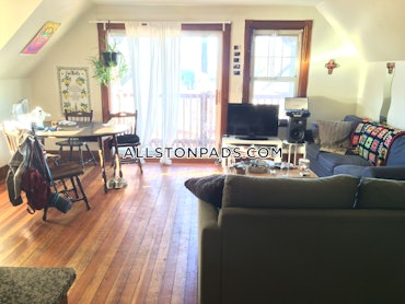 Allston, Boston, MA - 4 Beds, 1 Bath - $3,800 - ID#4024980