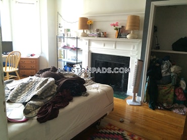 Boston - 5 Beds, 1 Baths