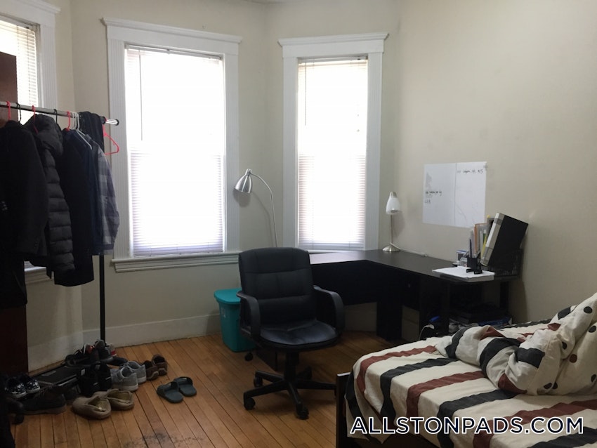 BOSTON - ALLSTON - 4 Beds, 2 Baths - Image 16