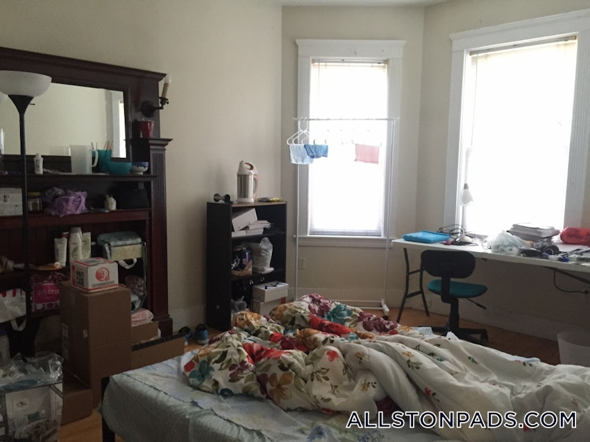 BOSTON - ALLSTON - 4 Beds, 2 Baths - Image 11