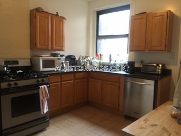 Boston - 4 Beds, 2 Baths